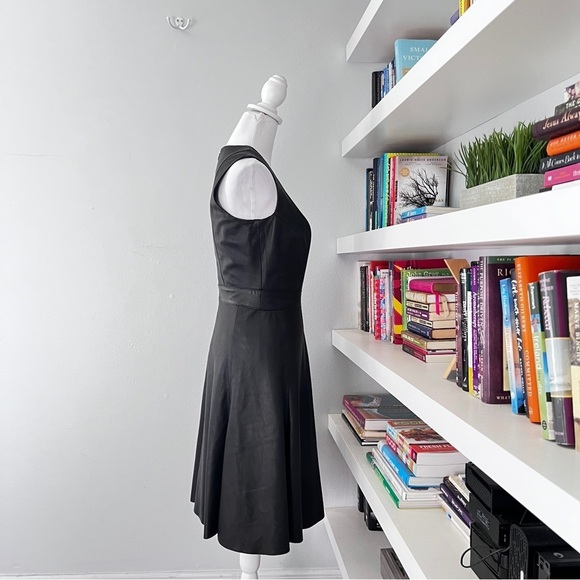 IRIS & Ink Lamb Leather Black sleeveless size medium - Picture 9 of 14